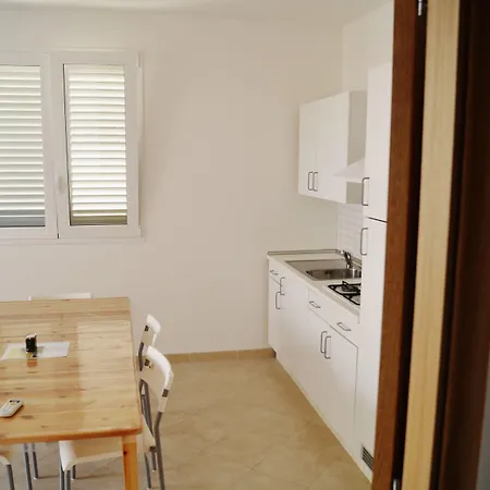 Bellevue Aparthotel 3*